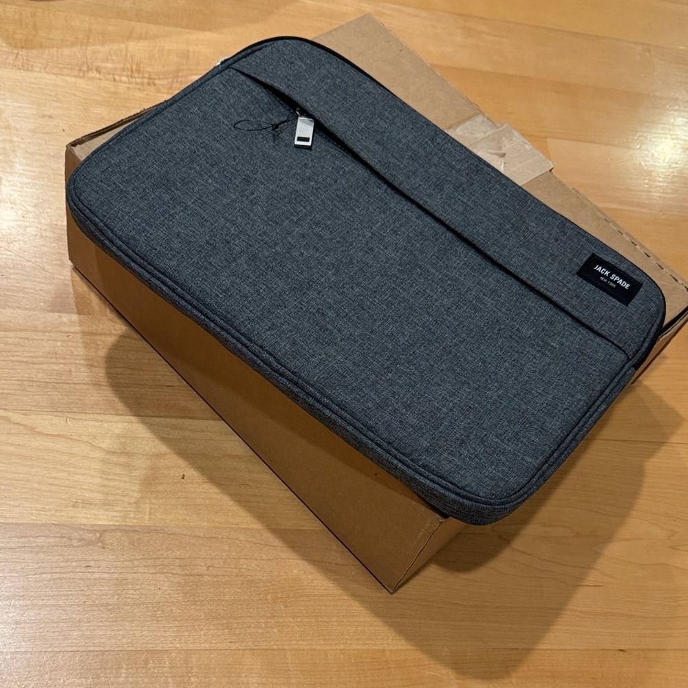 Jack Spade 13” Gray Laptop tablet Sleeve with Front Pocket
